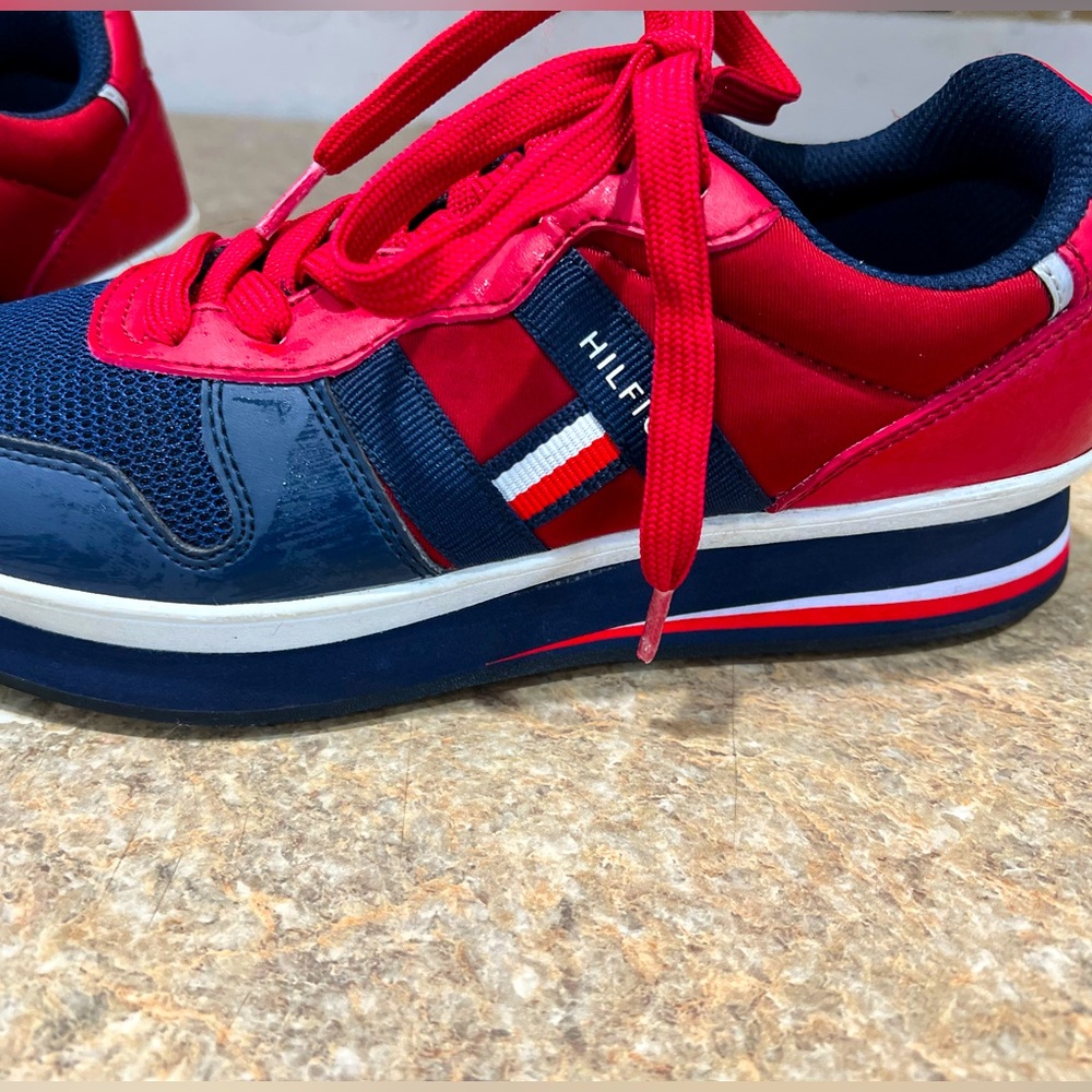 VINTAGE TOMMY HILFIGER SHOES